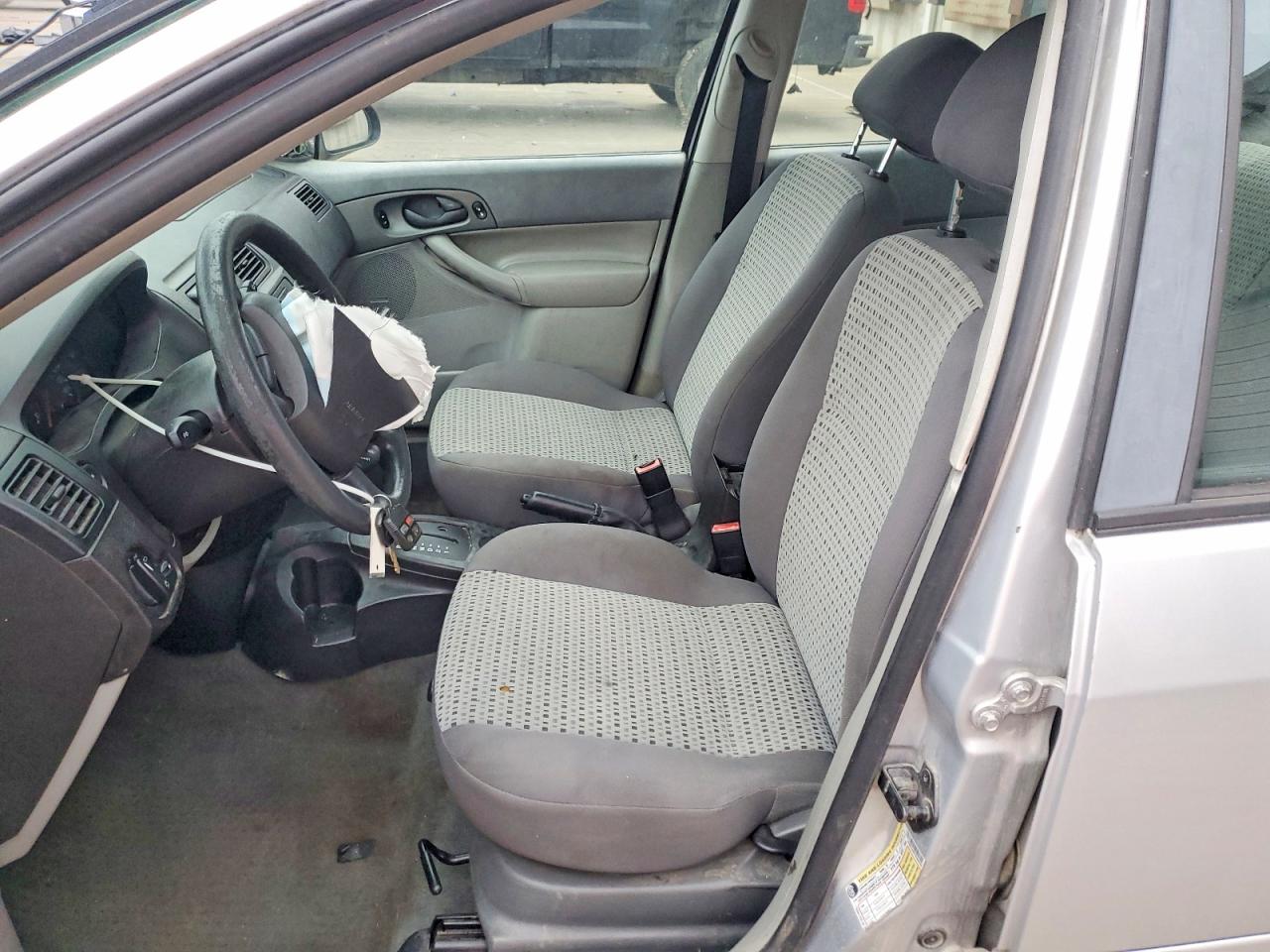 2007 FORD FOCUS ZX4 photo 7
