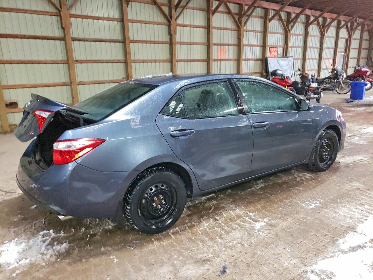 2014 TOYOTA COROLLA L photo 3