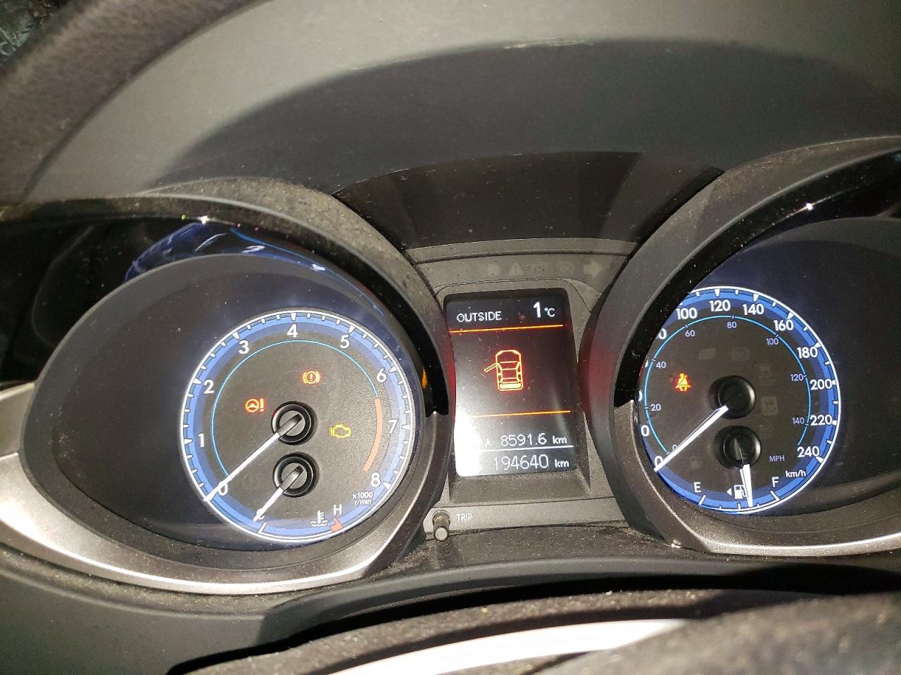 2014 TOYOTA COROLLA L photo 9