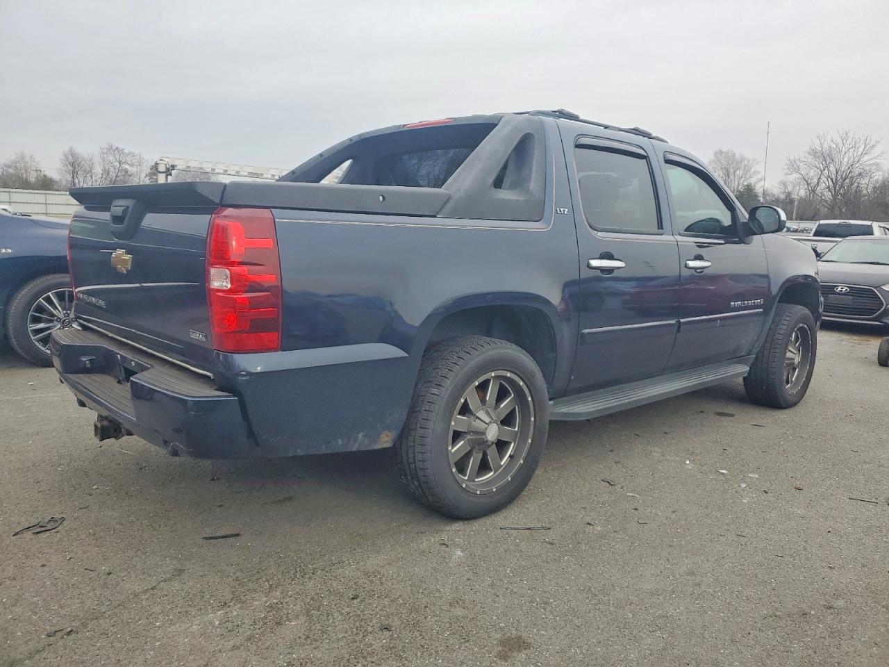 2007 CHEVROLET AVALANCHE K1500 photo 3