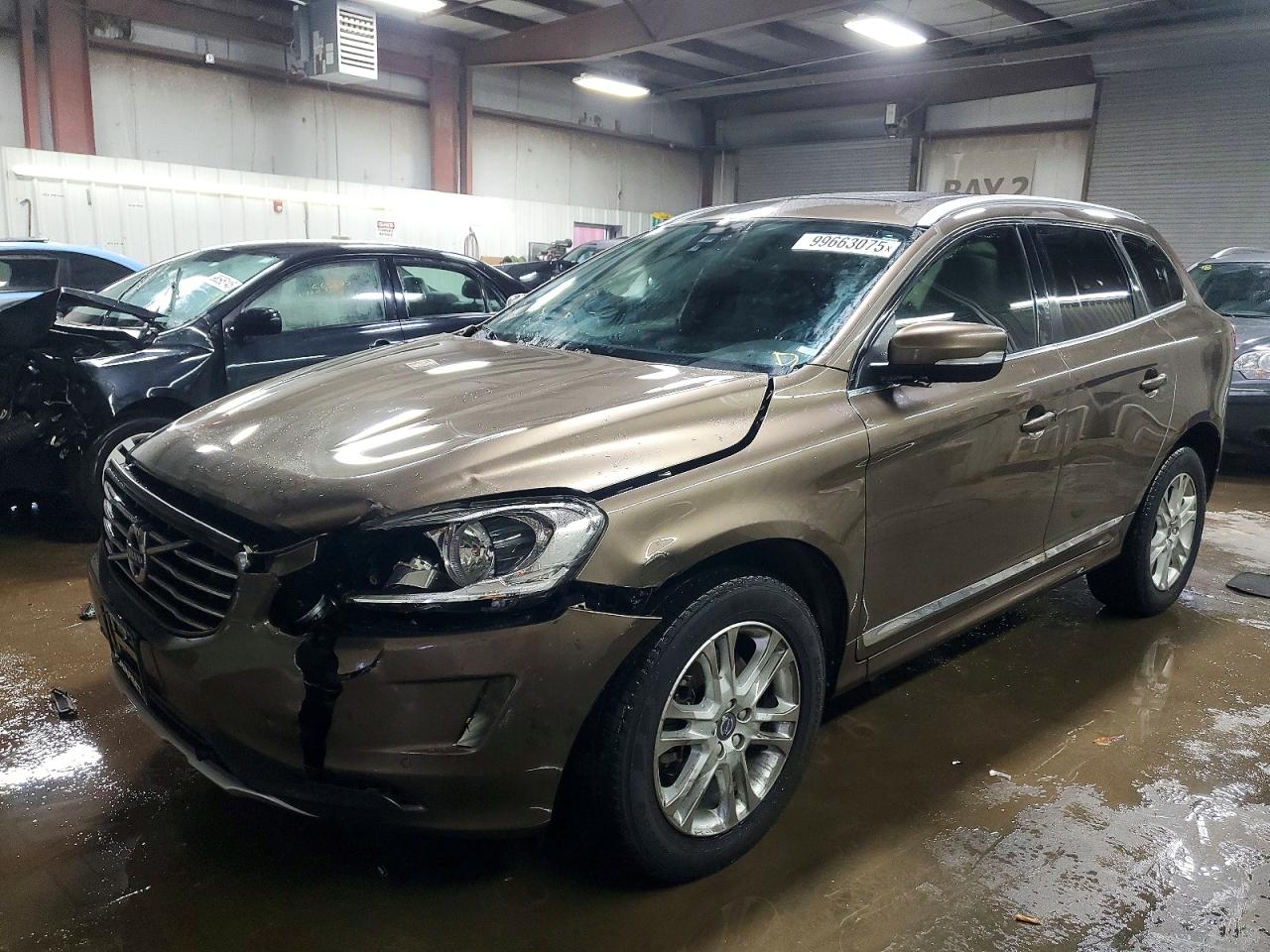 2015 VOLVO XC60