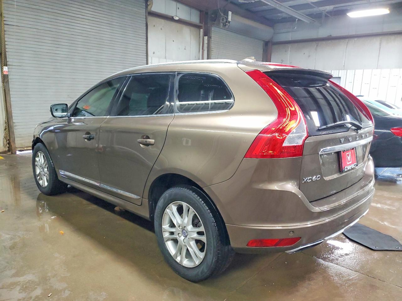 2015 VOLVO XC60 T5 PREMIER photo 2