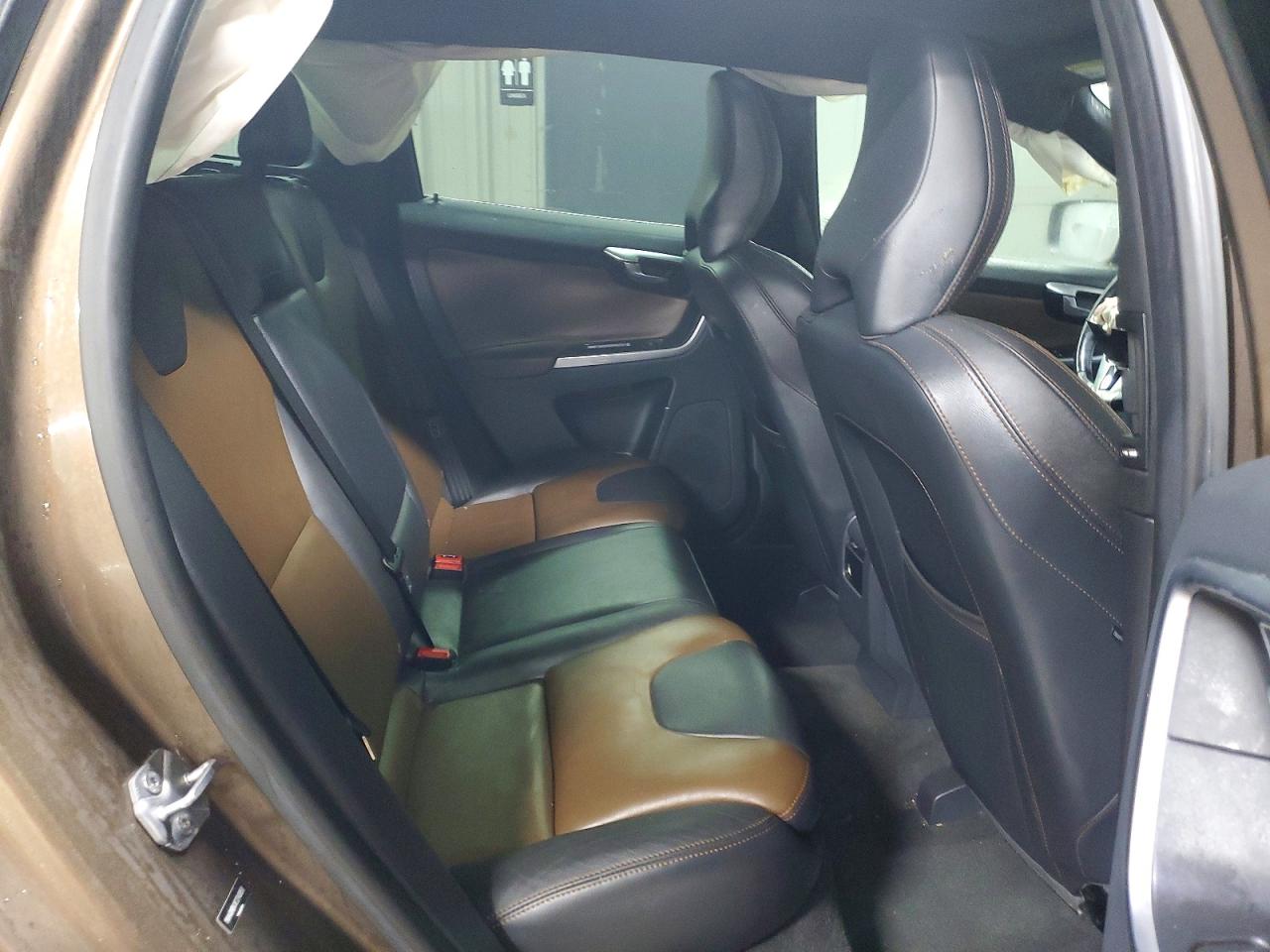 2015 VOLVO XC60 T5 PREMIER photo 10