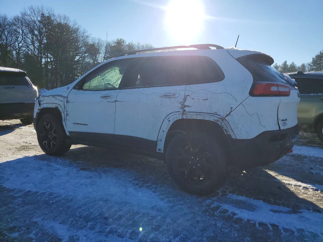 2017 JEEP CHEROKEE TRAILHAWK photo 2