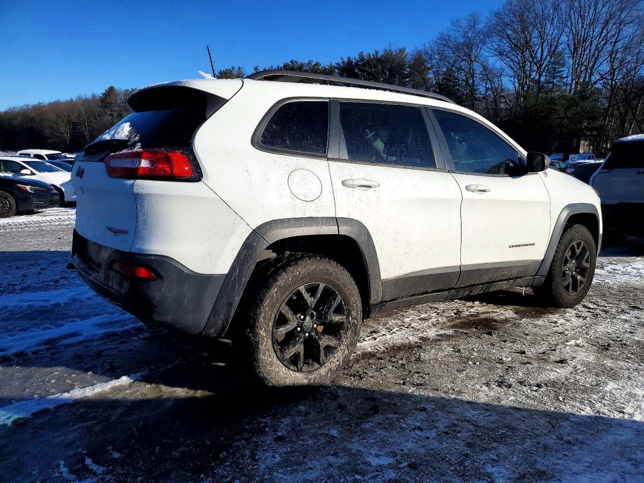 2017 JEEP CHEROKEE TRAILHAWK photo 3