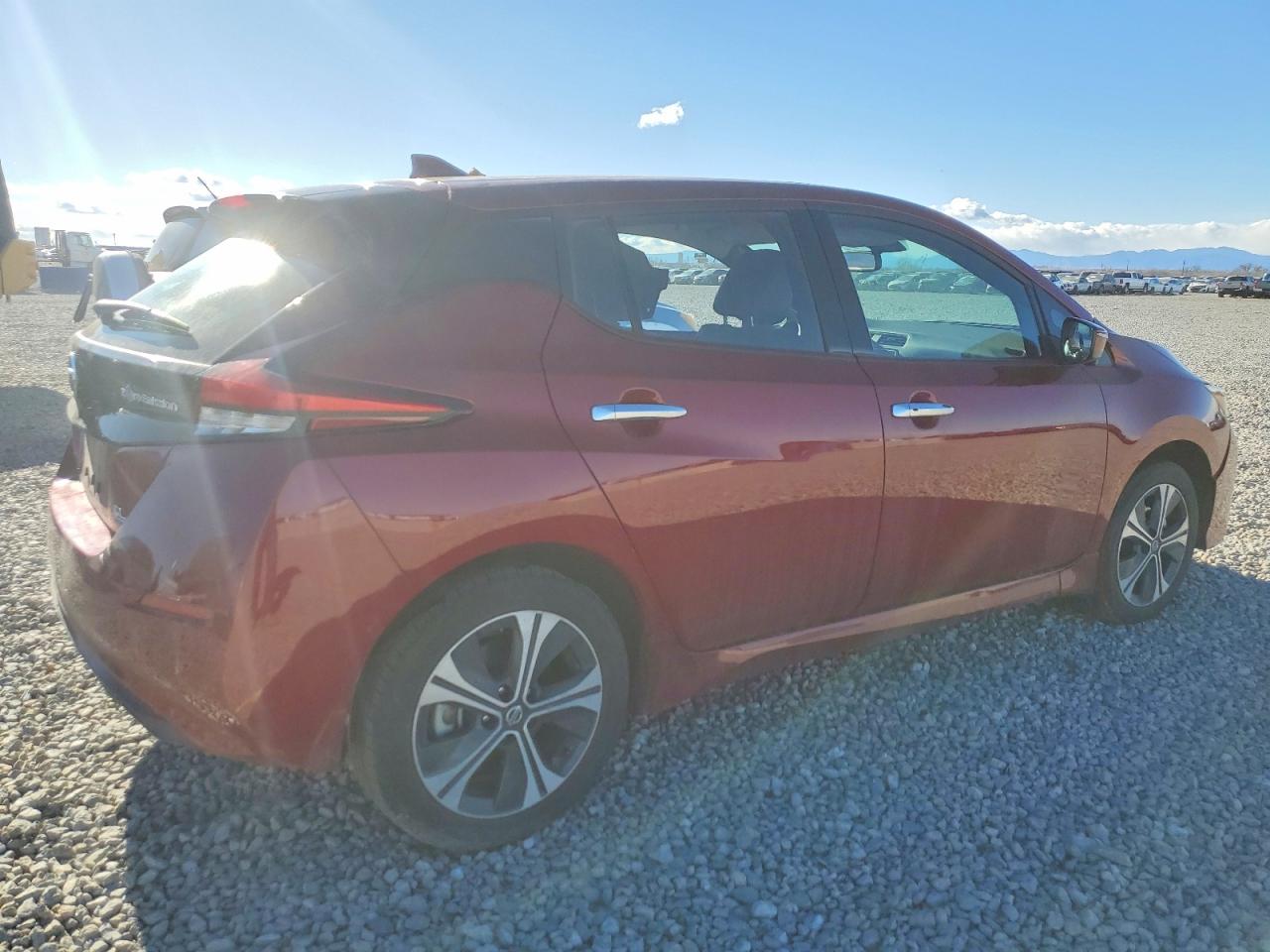 2022 NISSAN LEAF SL PLUS photo 3