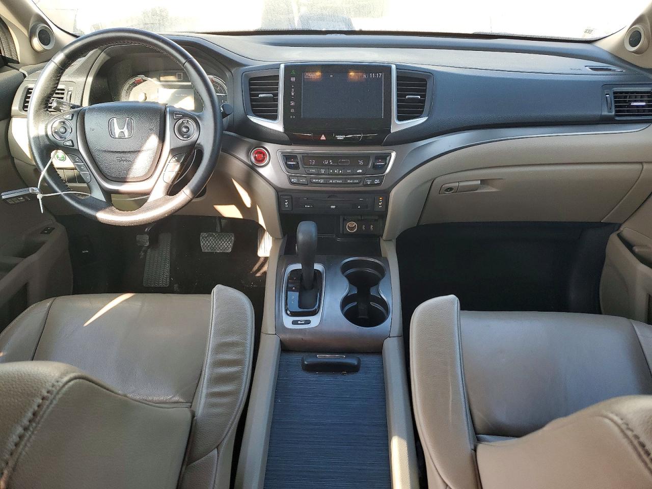 2016 HONDA PILOT EXL photo 8