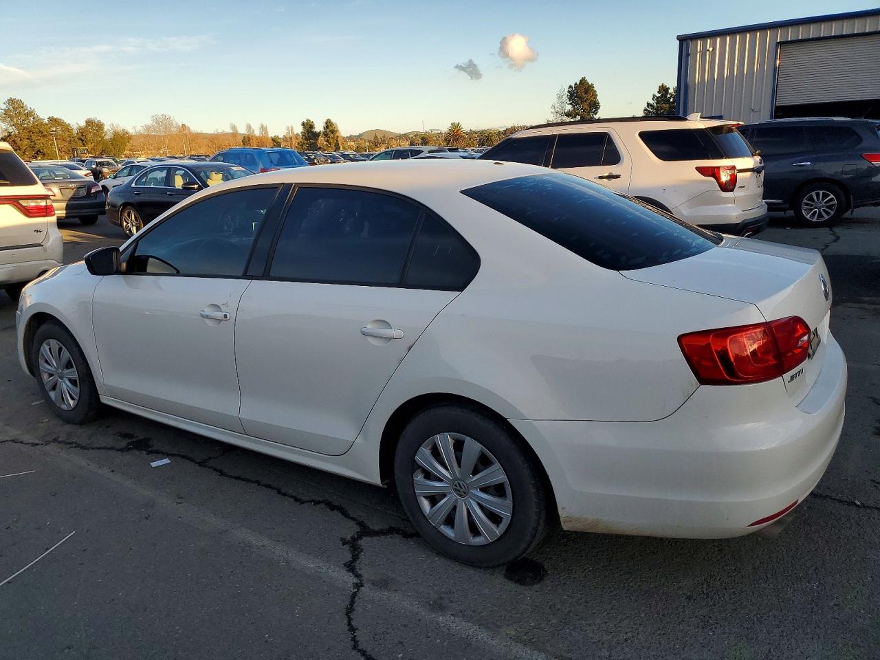2014 VOLKSWAGEN JETTA BASE photo 2