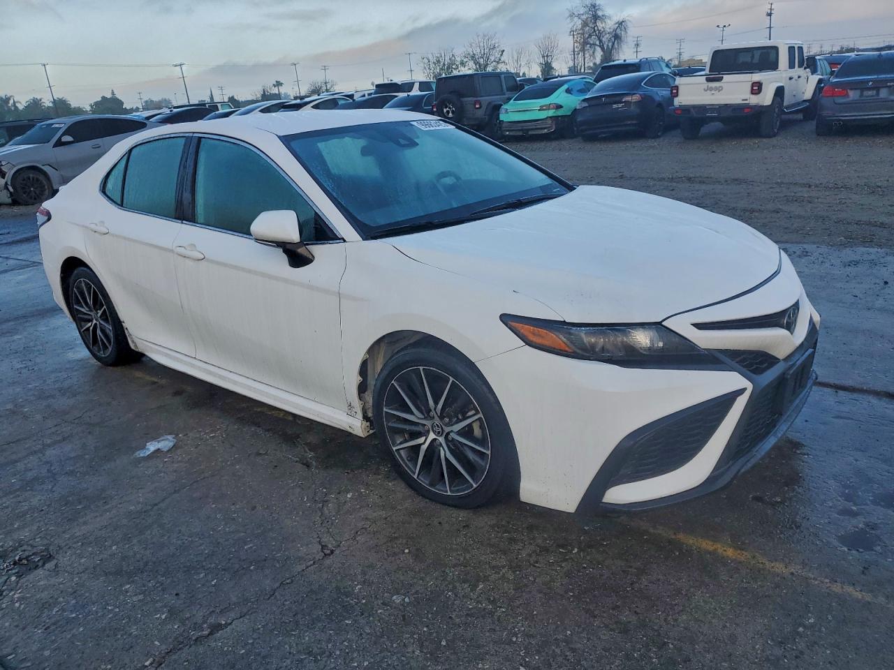 2022 TOYOTA CAMRY SE photo 4