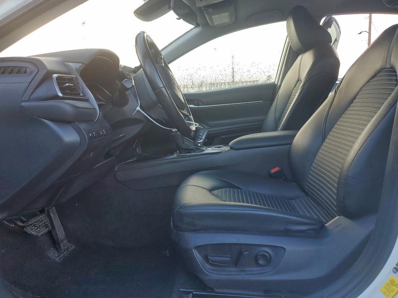 2022 TOYOTA CAMRY SE photo 7