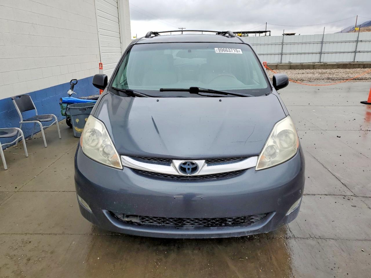 2008 TOYOTA SIENNA XLE photo 5