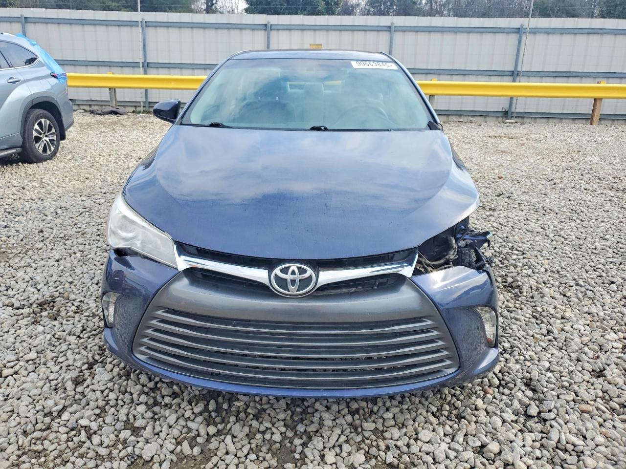 2017 TOYOTA CAMRY LE photo 5