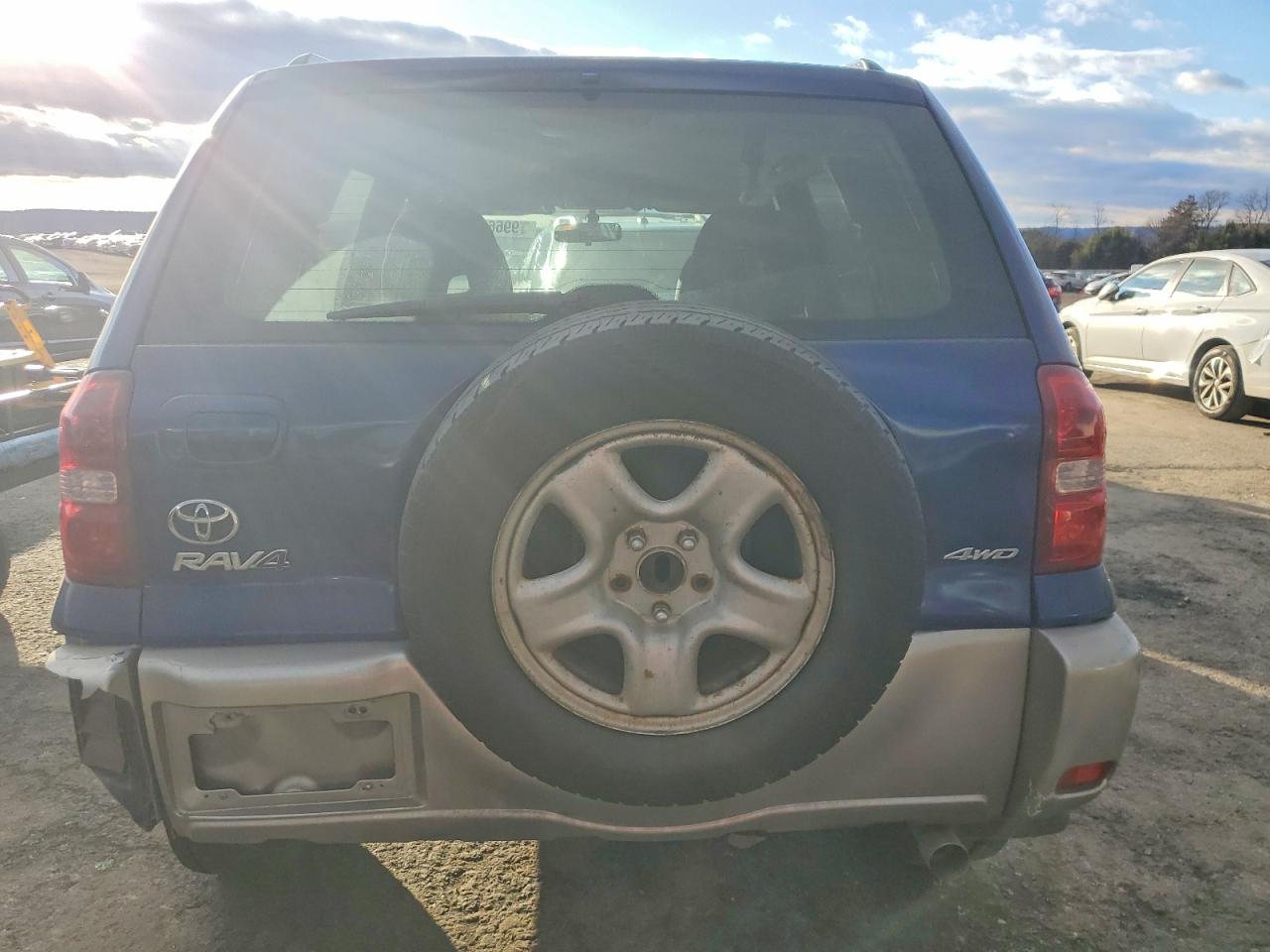 2004 TOYOTA RAV4 photo 6