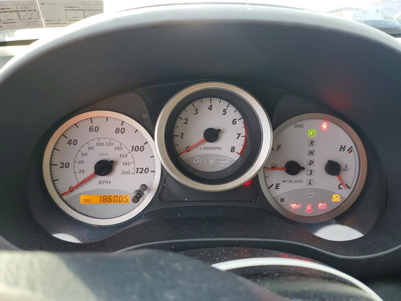 2004 TOYOTA RAV4 photo 9