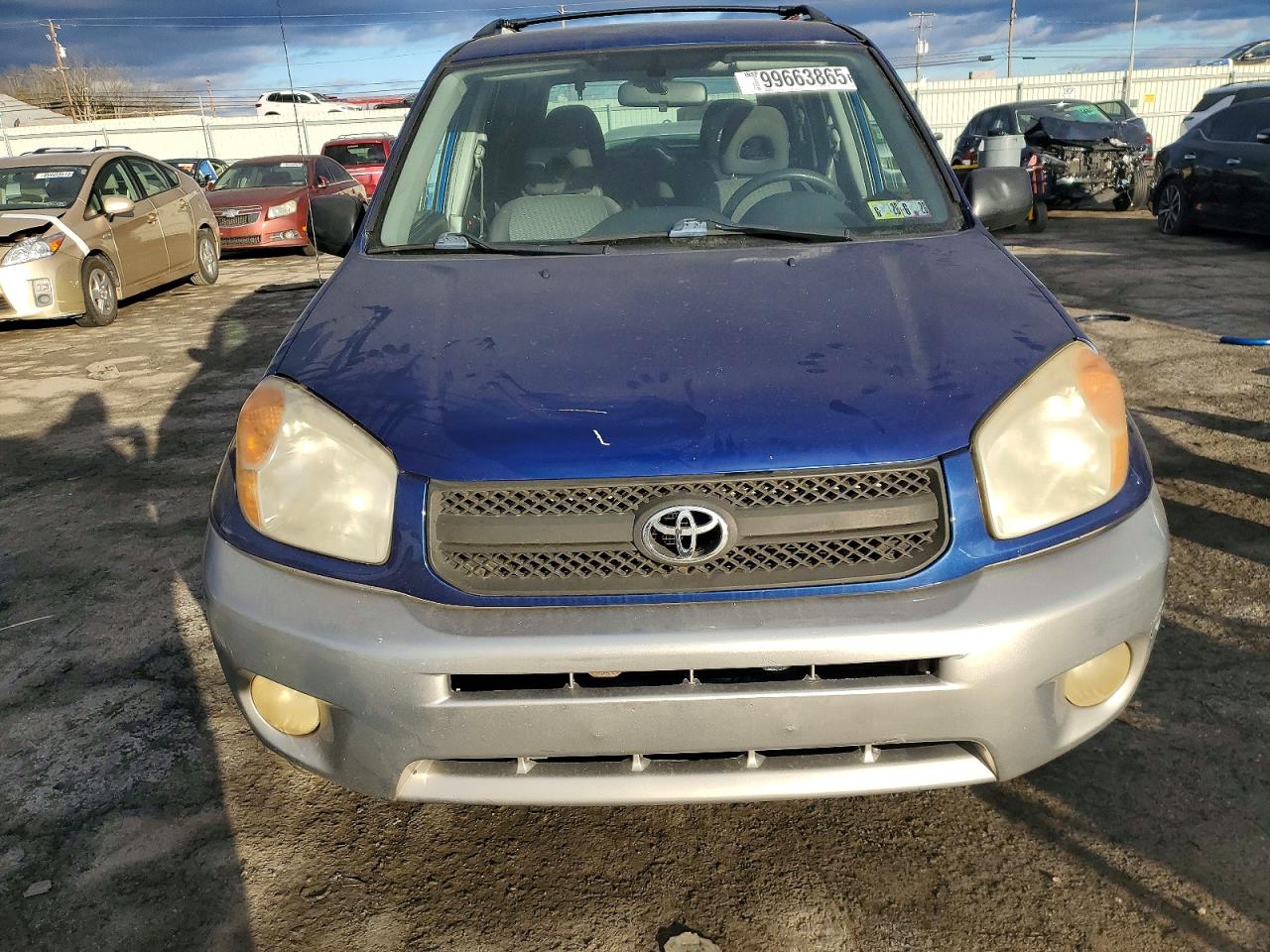 2004 TOYOTA RAV4 photo 5