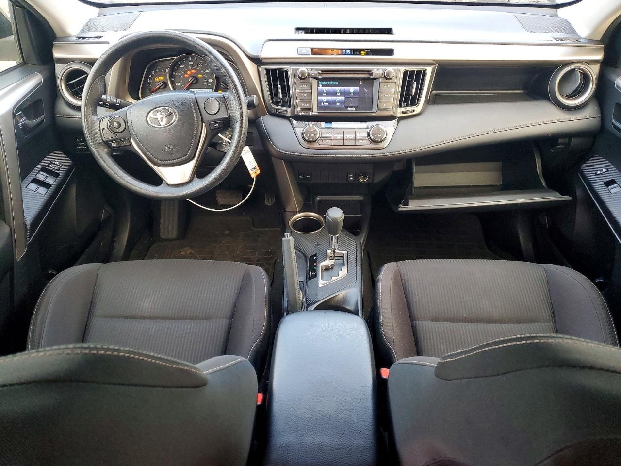 2014 TOYOTA RAV4 XLE photo 8