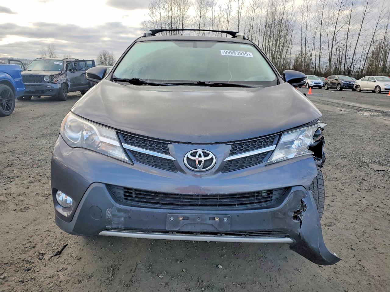 2014 TOYOTA RAV4 XLE photo 5