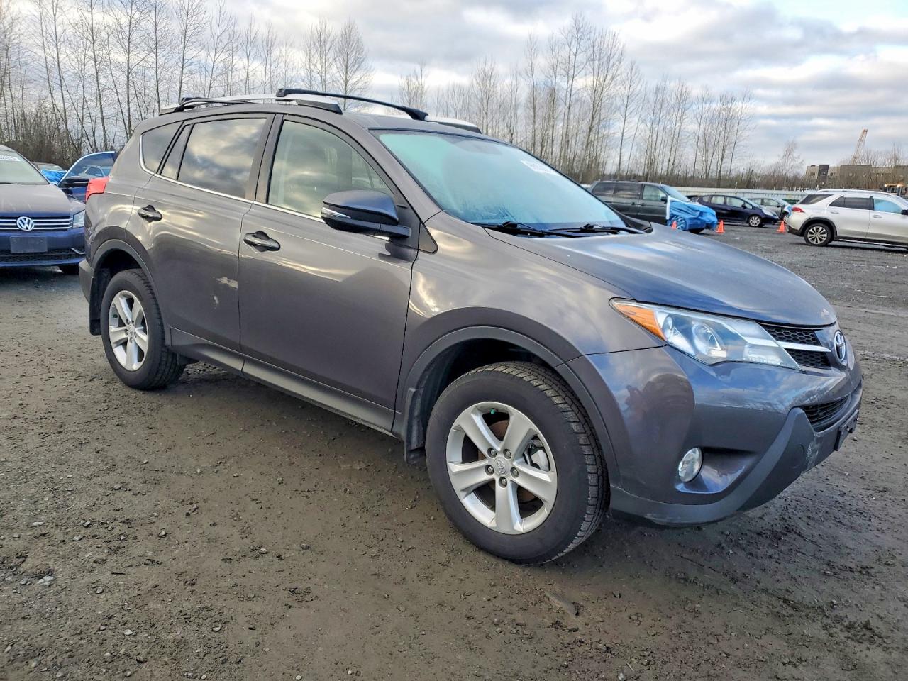 2014 TOYOTA RAV4 XLE photo 4
