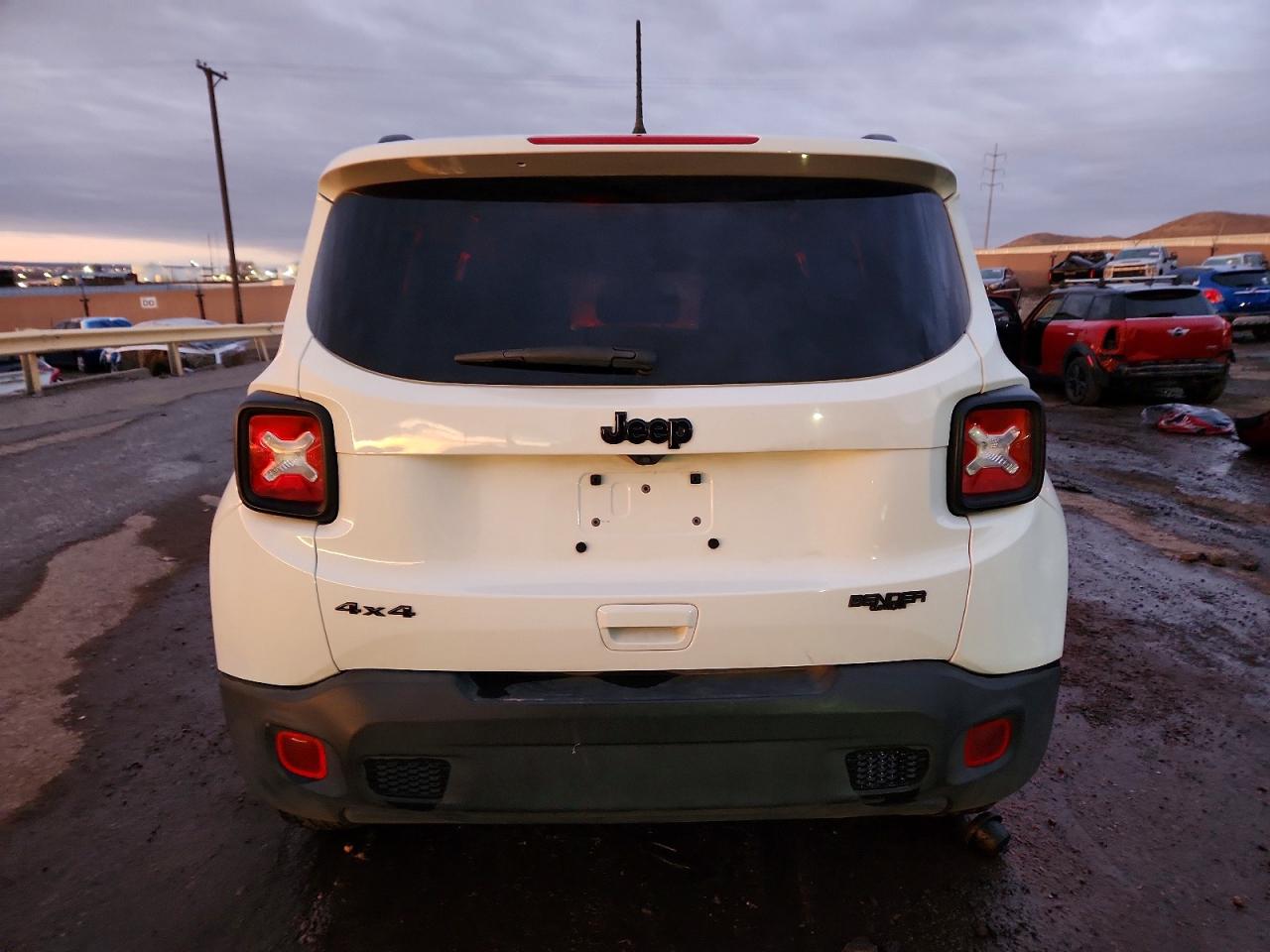 2023 JEEP RENEGADE LATITUDE photo 6