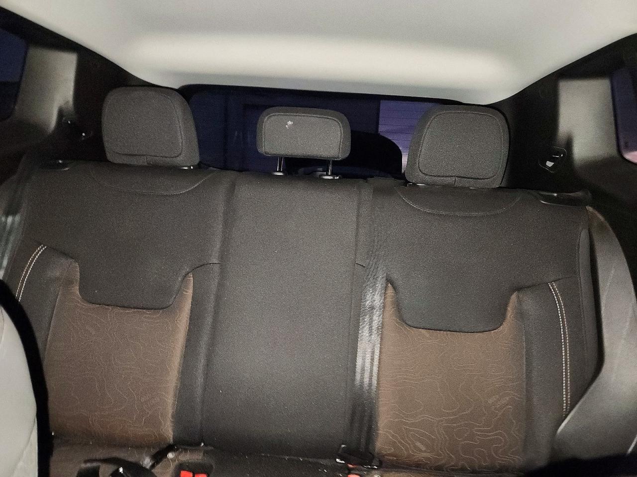 2023 JEEP RENEGADE LATITUDE photo 10