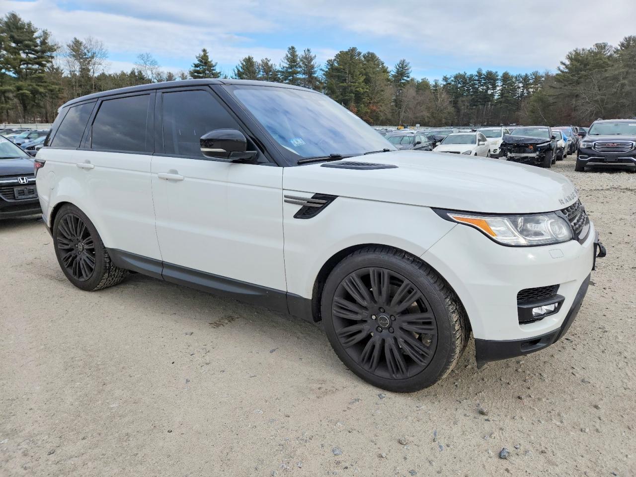 2017 LAND ROVER RANGE ROVER SPORT SE photo 4