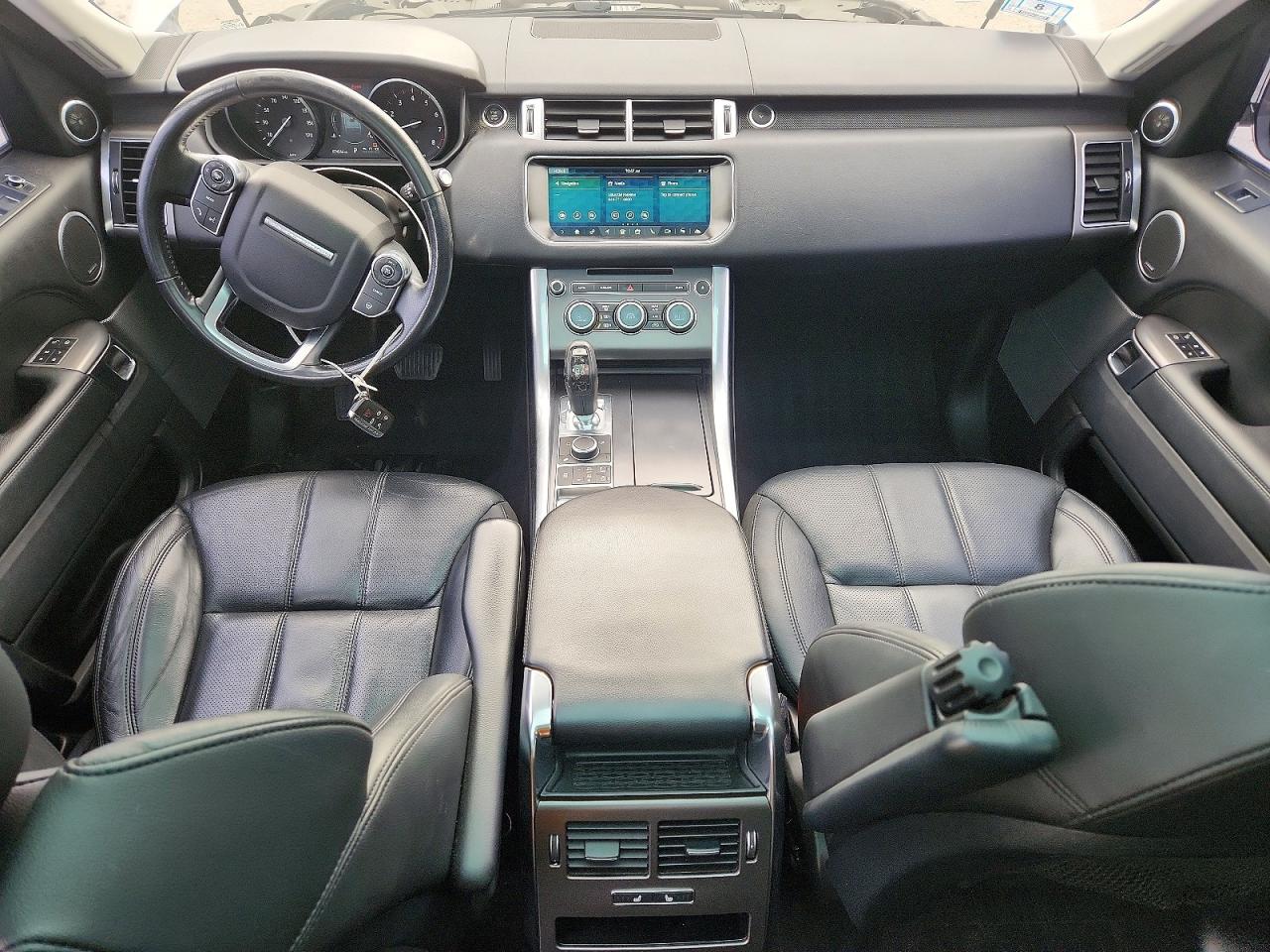 2017 LAND ROVER RANGE ROVER SPORT SE photo 8