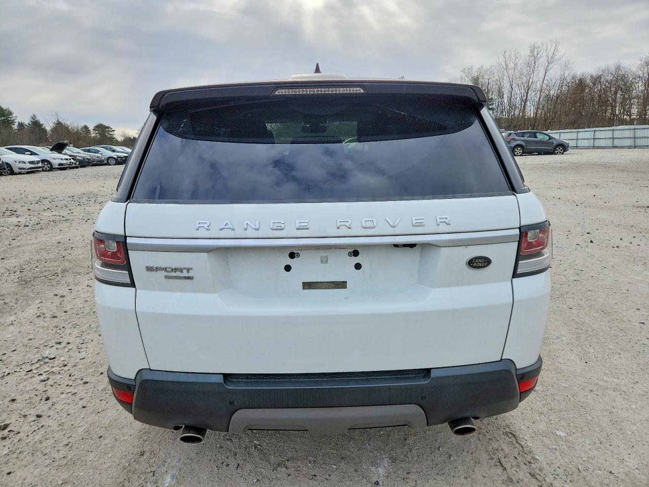 2017 LAND ROVER RANGE ROVER SPORT SE photo 6
