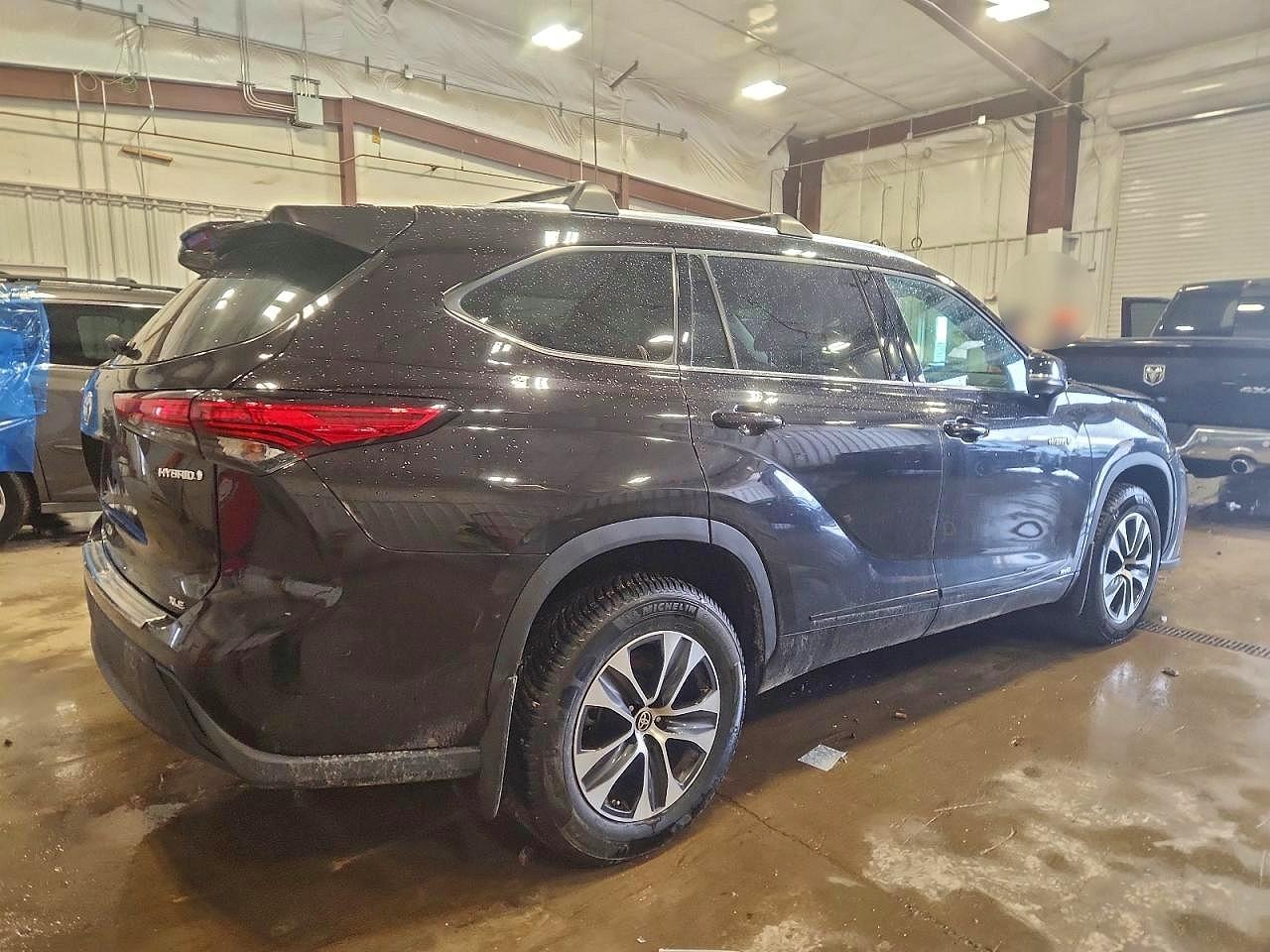2020 TOYOTA HIGHLANDER HYBRID XLE photo 3