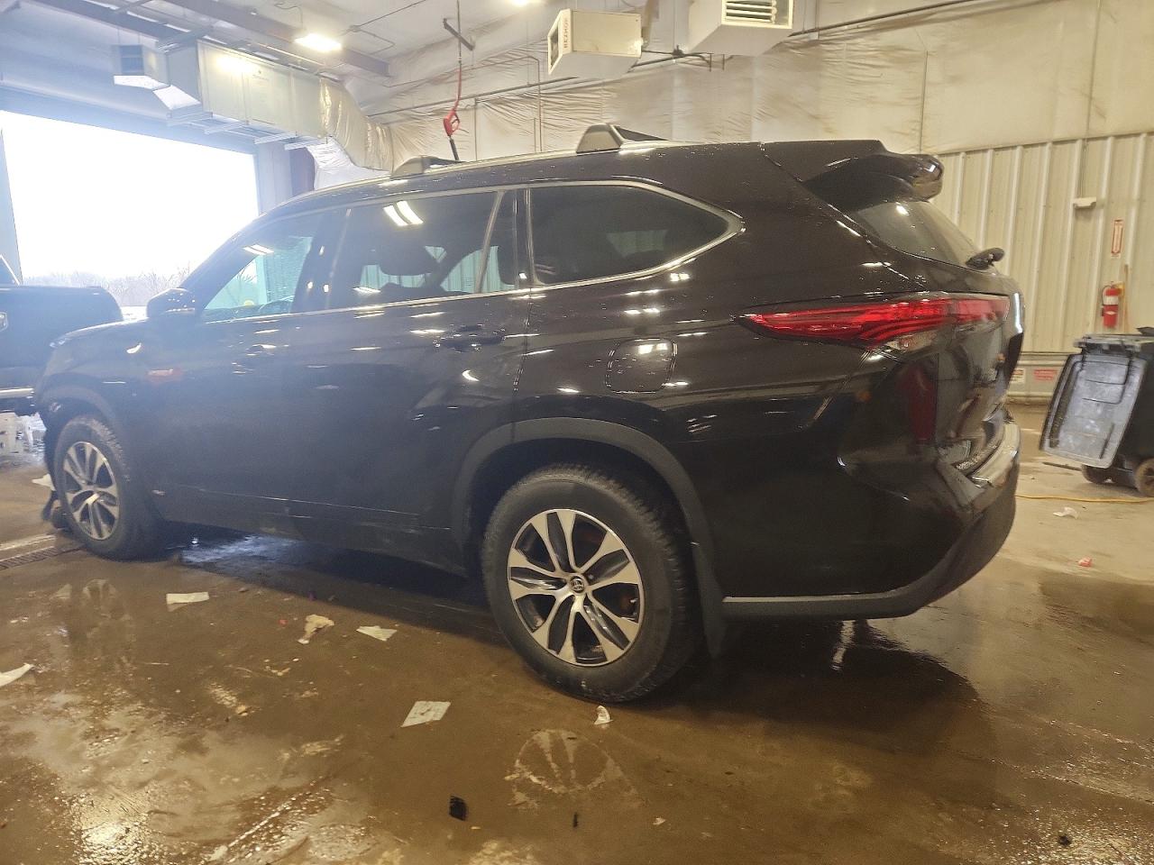 2020 TOYOTA HIGHLANDER HYBRID XLE photo 2