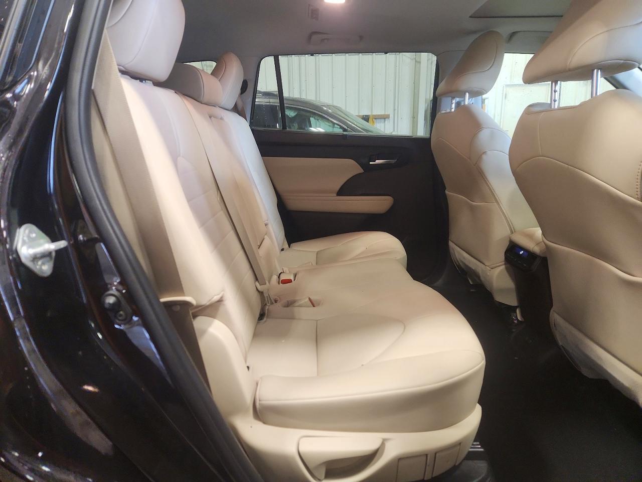 2020 TOYOTA HIGHLANDER HYBRID XLE photo 10
