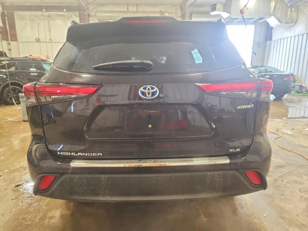 2020 TOYOTA HIGHLANDER HYBRID XLE photo 6