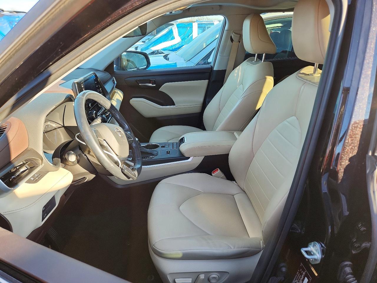 2020 TOYOTA HIGHLANDER HYBRID XLE photo 7
