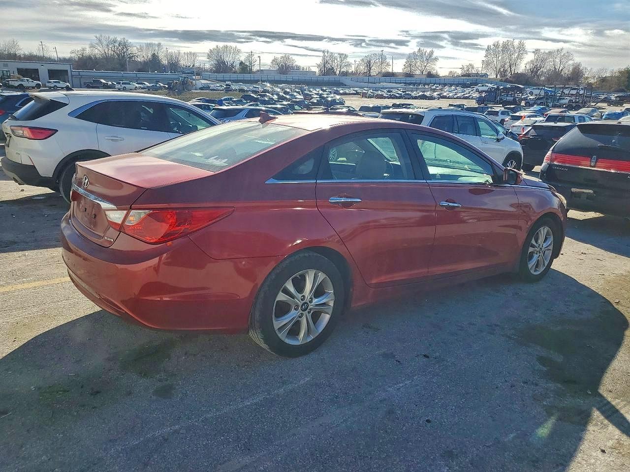 2013 HYUNDAI SONATA SE photo 3