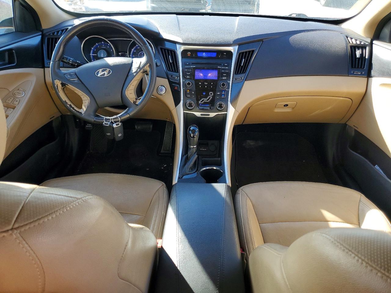 2013 HYUNDAI SONATA SE photo 8