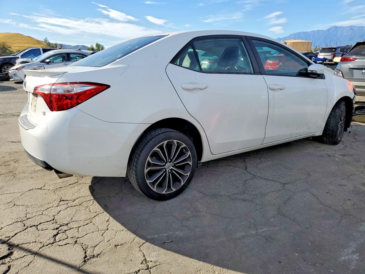 2016 TOYOTA COROLLA L photo 5