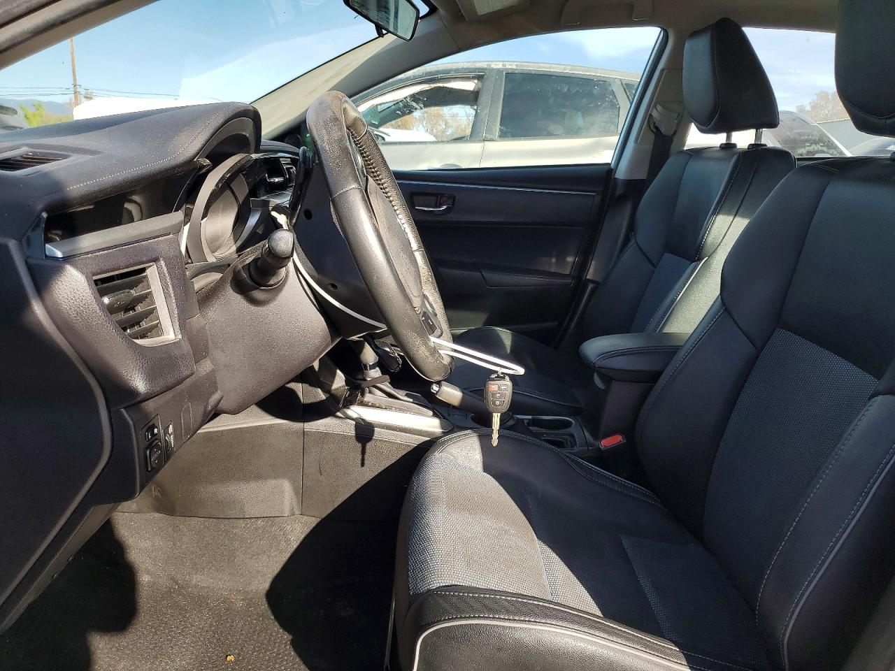 2016 TOYOTA COROLLA L photo 13
