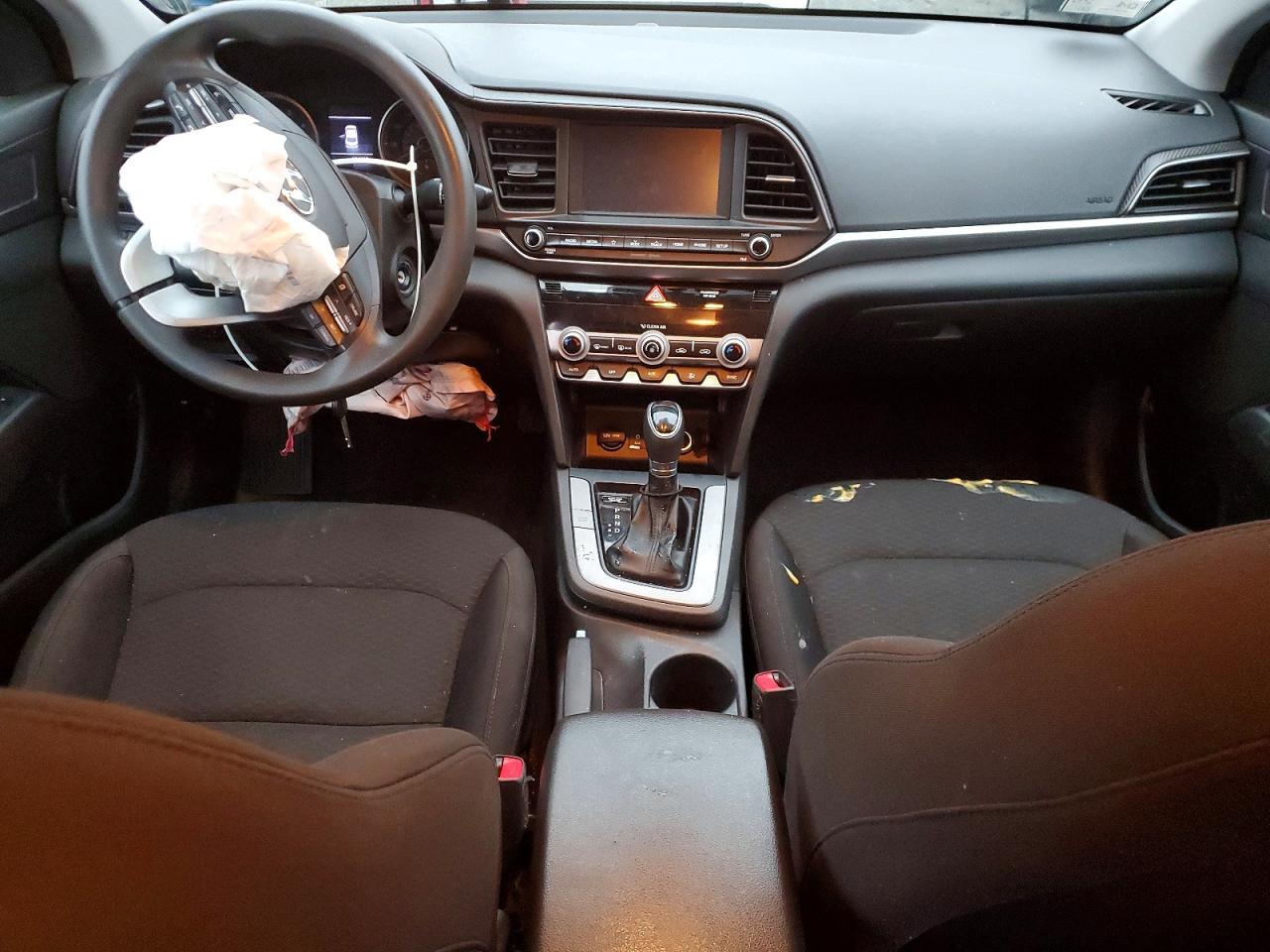 2020 HYUNDAI ELANTRA SEL photo 8