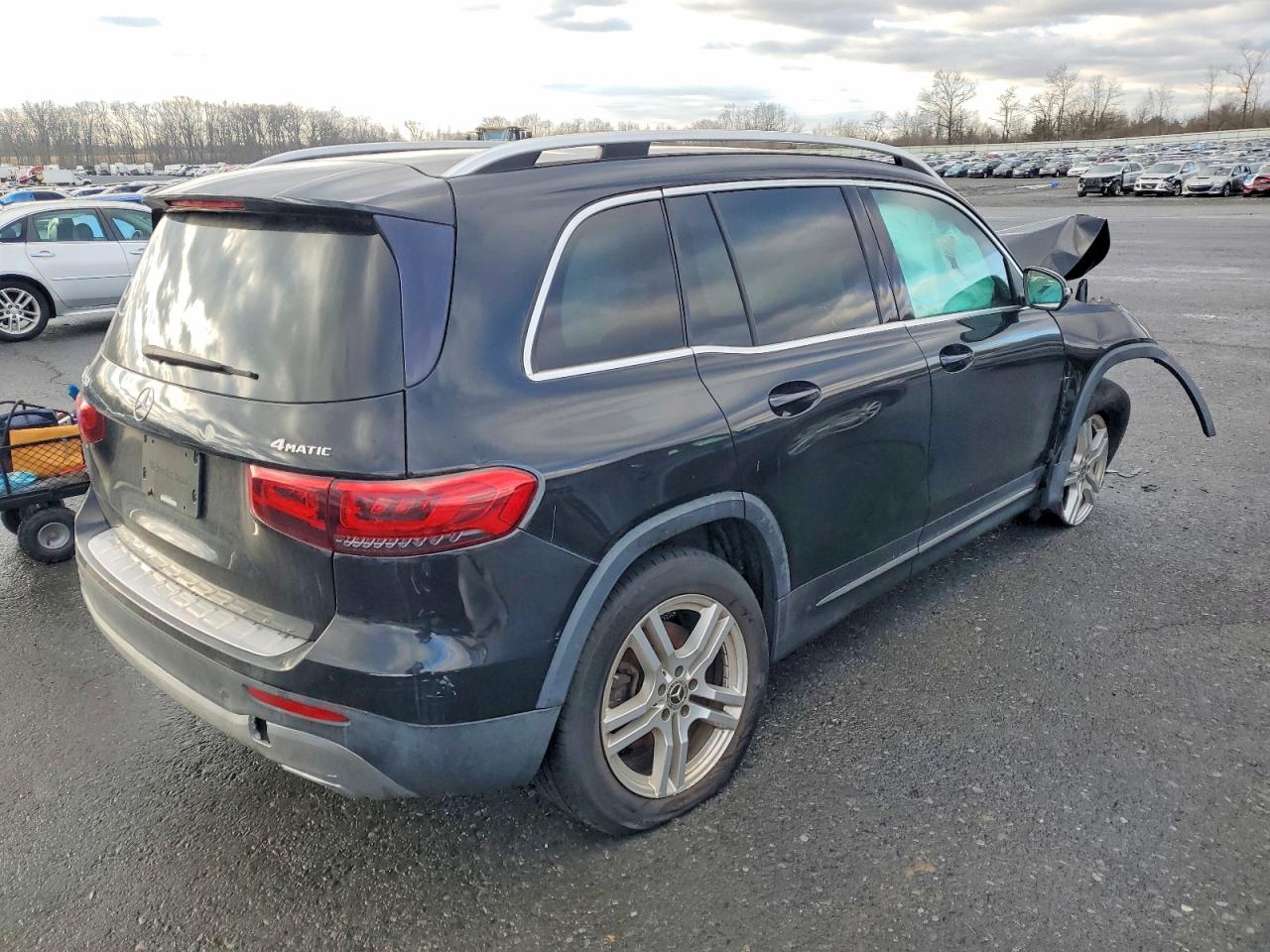 2021 MERCEDES-BENZ GLB 250 4MATIC photo 3