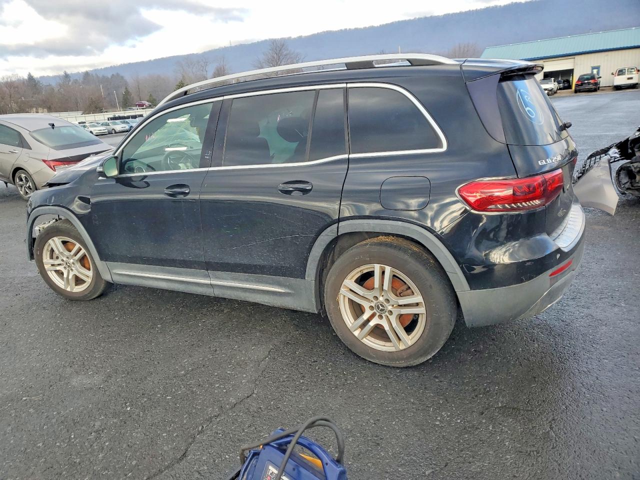 2021 MERCEDES-BENZ GLB 250 4MATIC photo 2