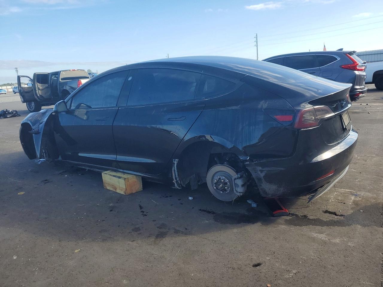 2019 TESLA MODEL 3 photo 2