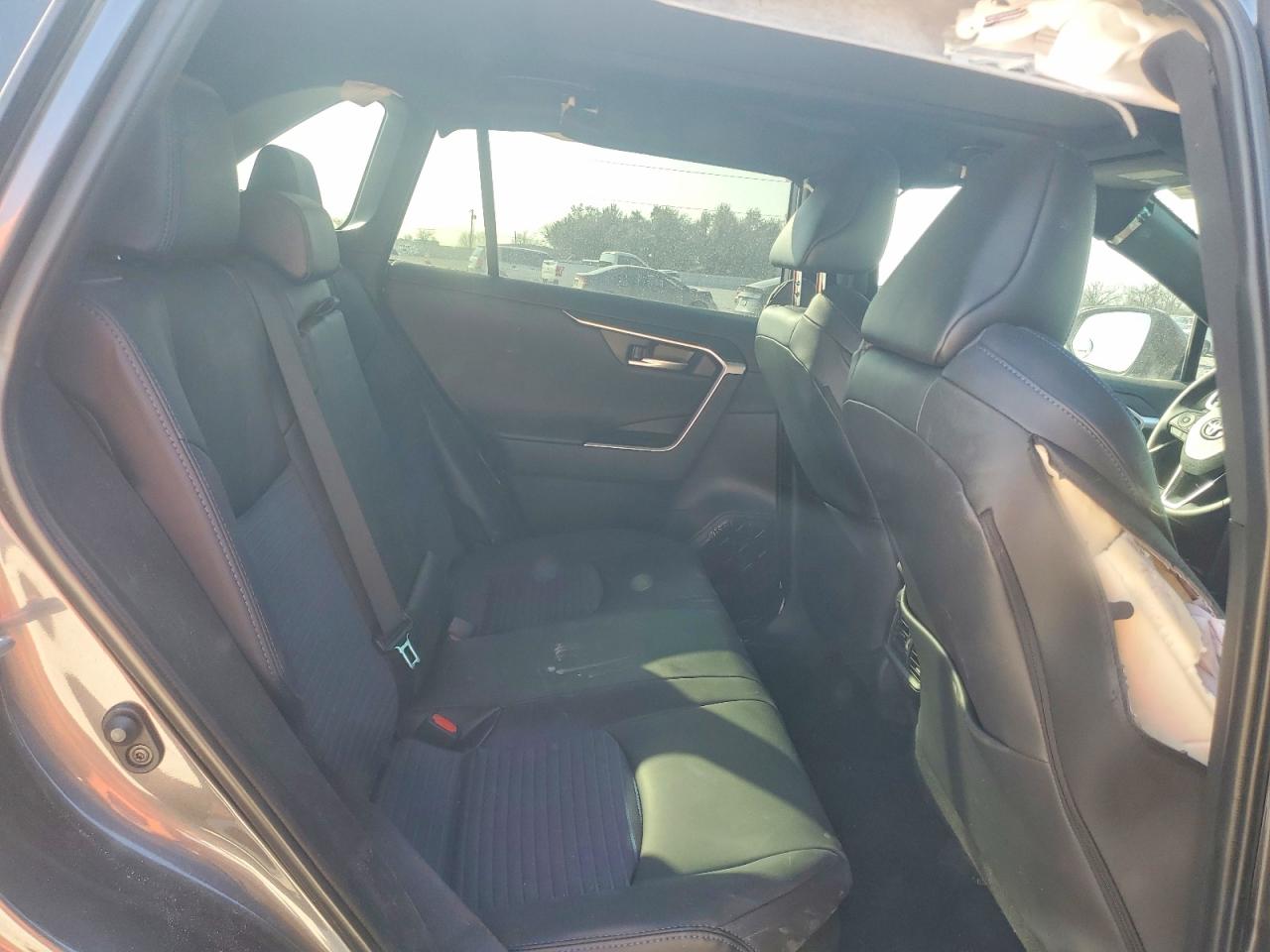2025 TOYOTA RAV4 XSE photo 11