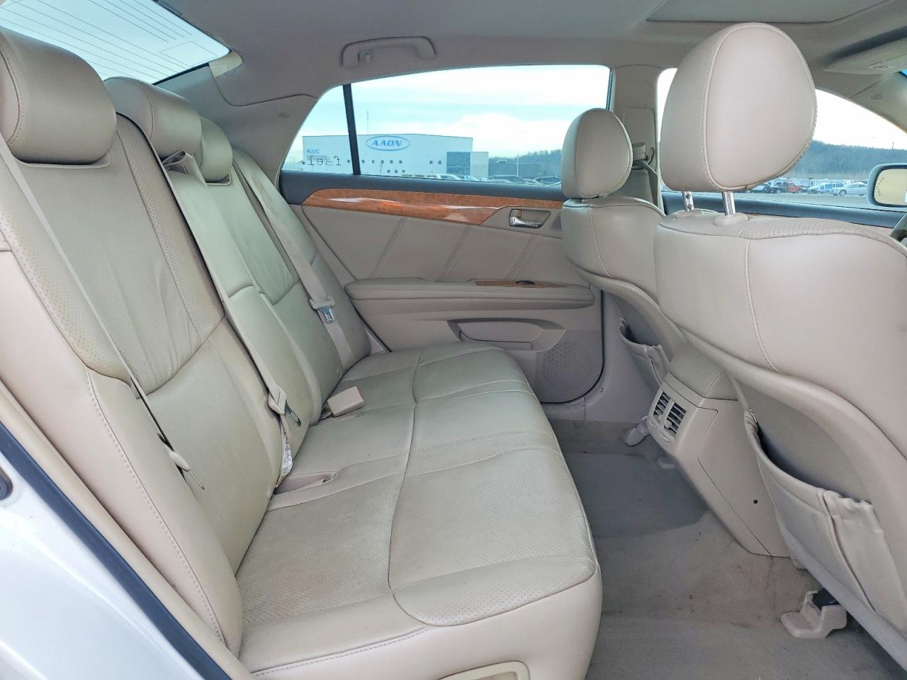 2005 TOYOTA AVALON XL photo 10