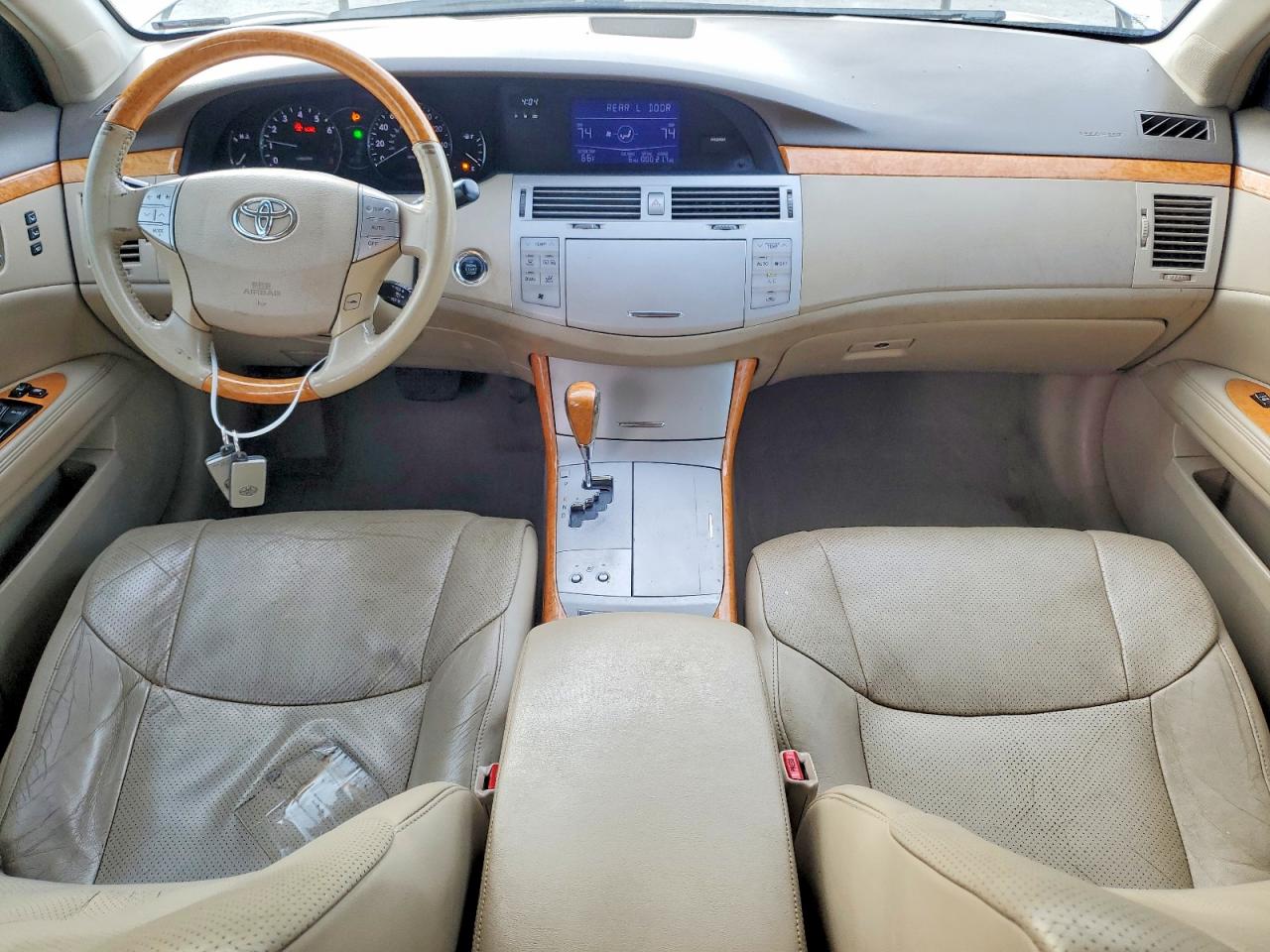 2005 TOYOTA AVALON XL photo 8