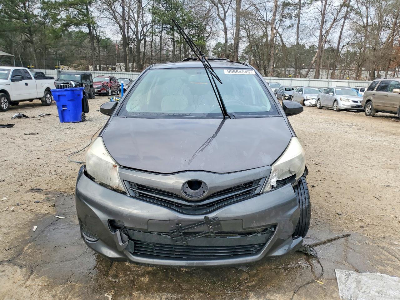 2013 TOYOTA YARIS photo 5