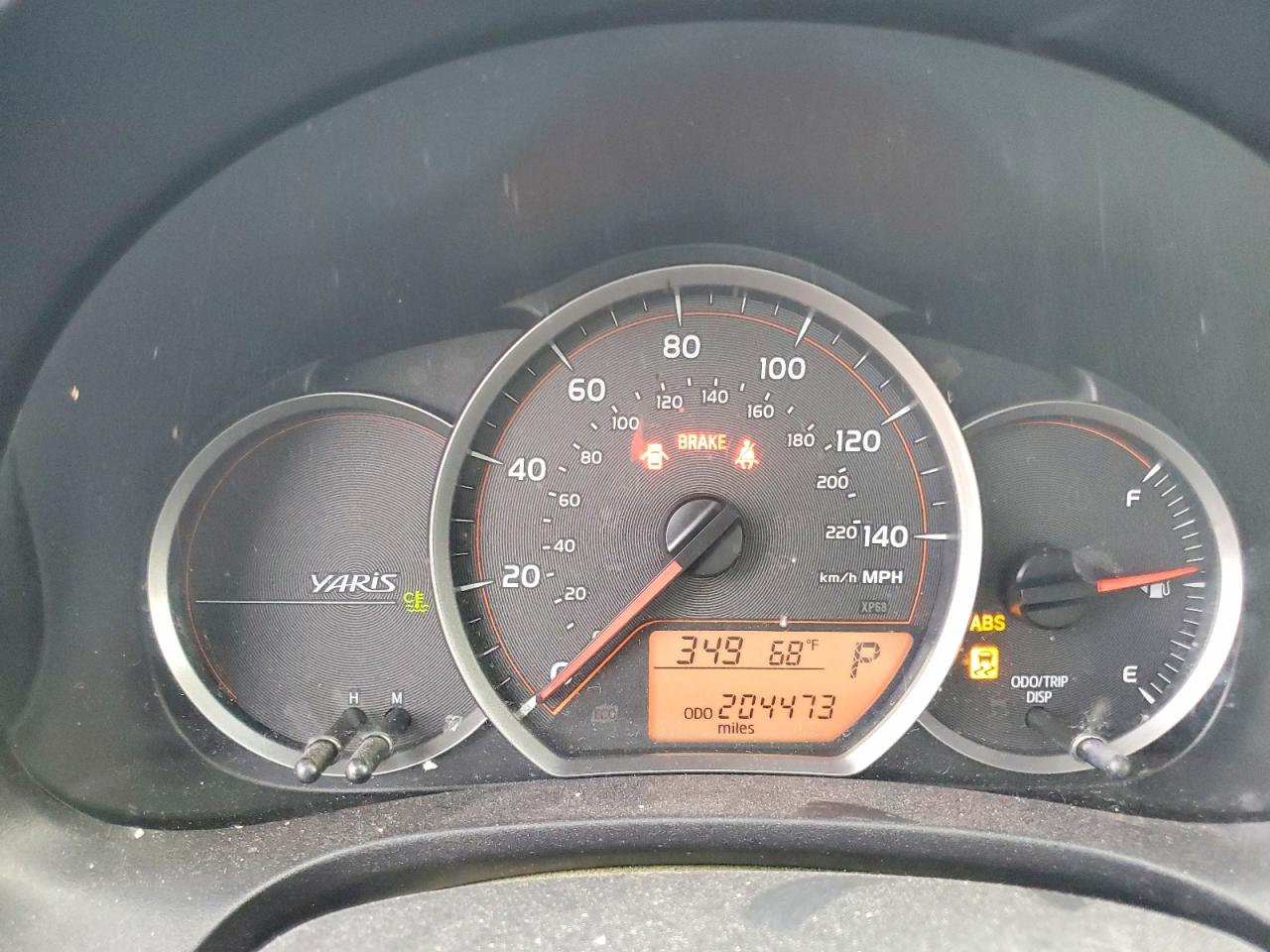 2013 TOYOTA YARIS photo 9