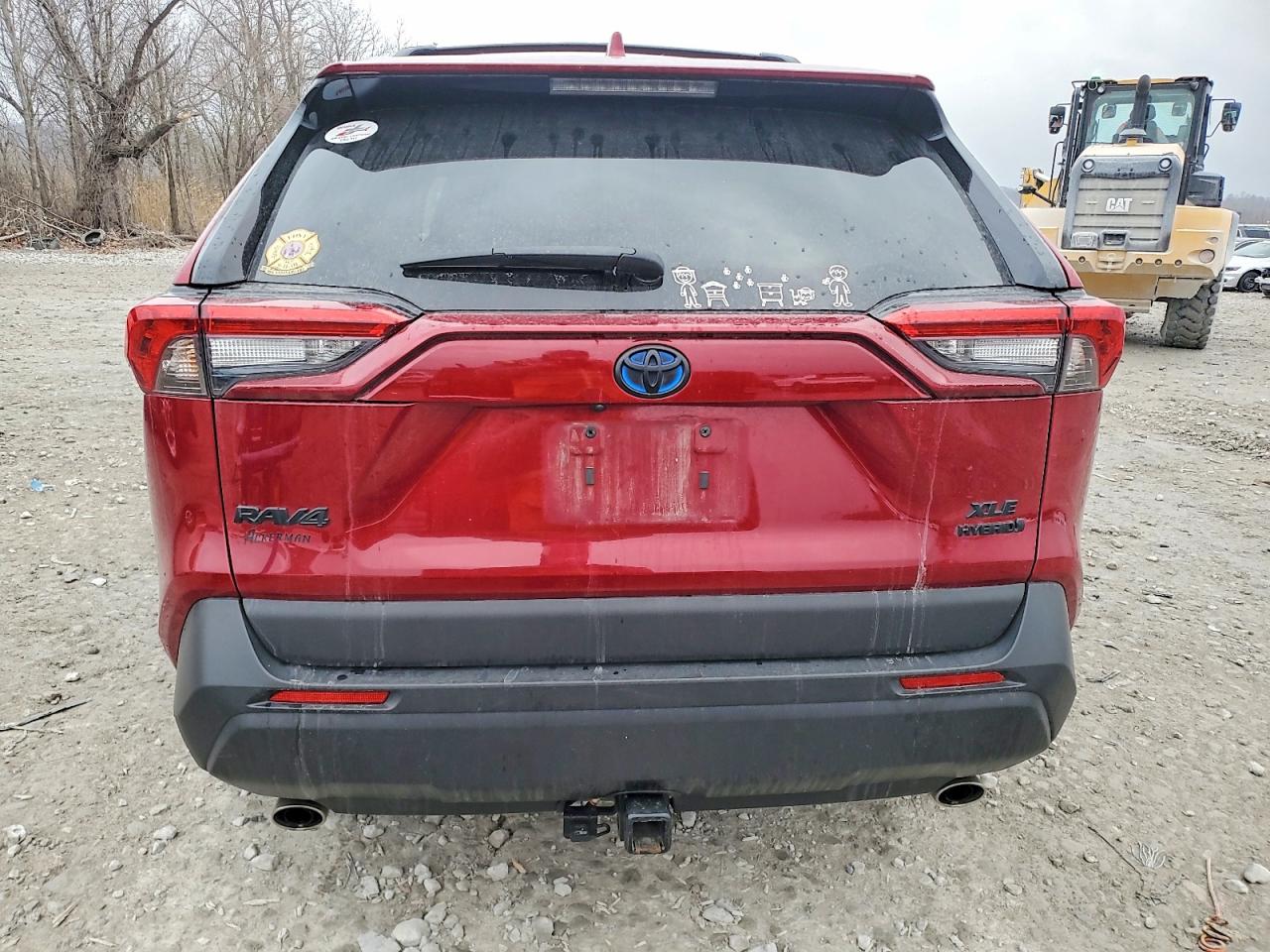 2024 TOYOTA RAV4 XLE photo 6