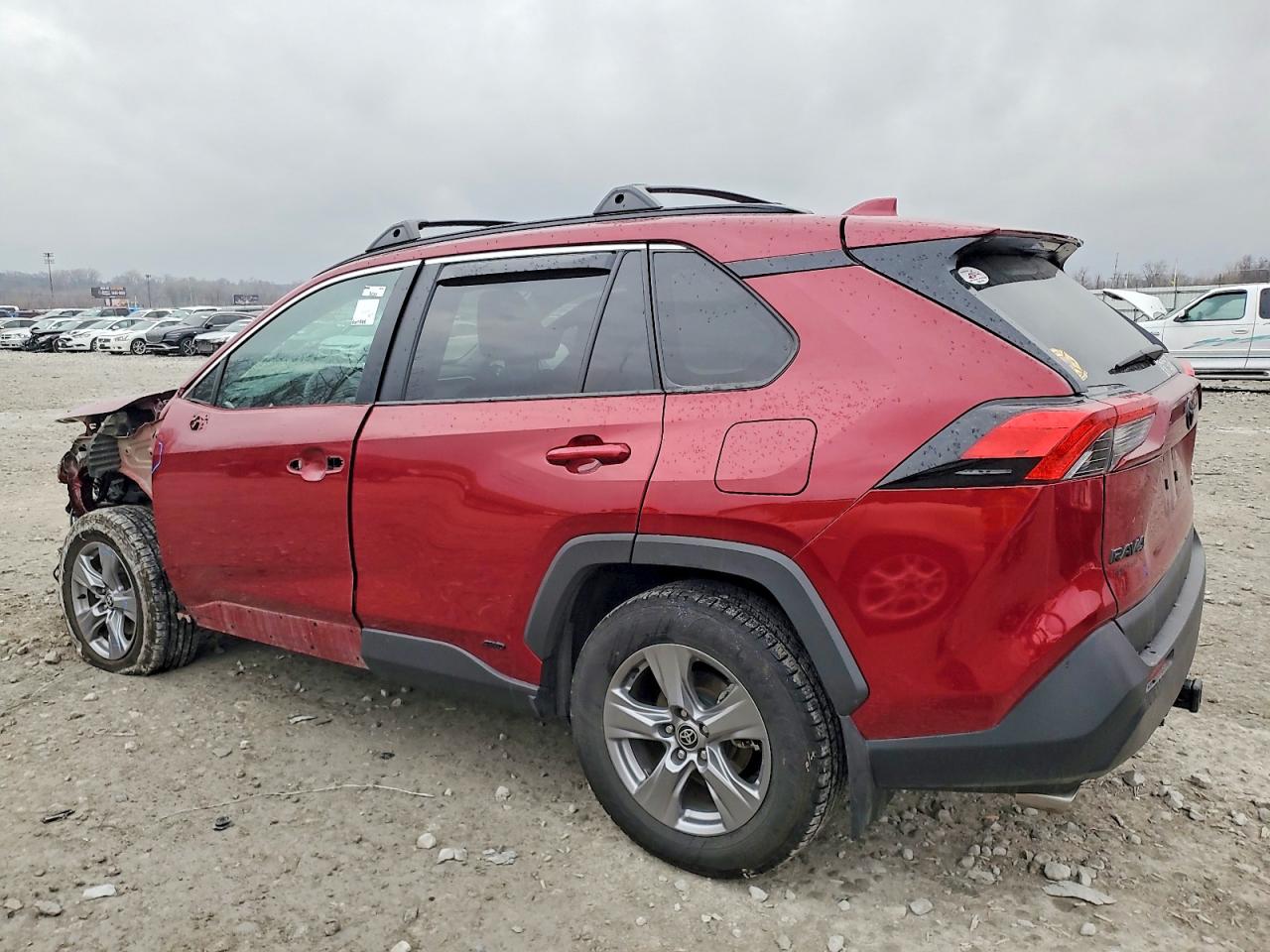 2024 TOYOTA RAV4 XLE photo 2