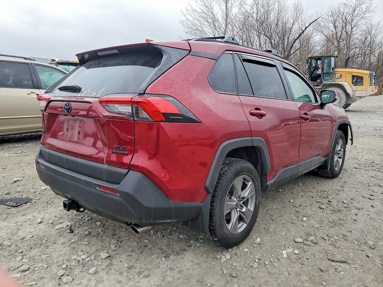 2024 TOYOTA RAV4 XLE photo 3