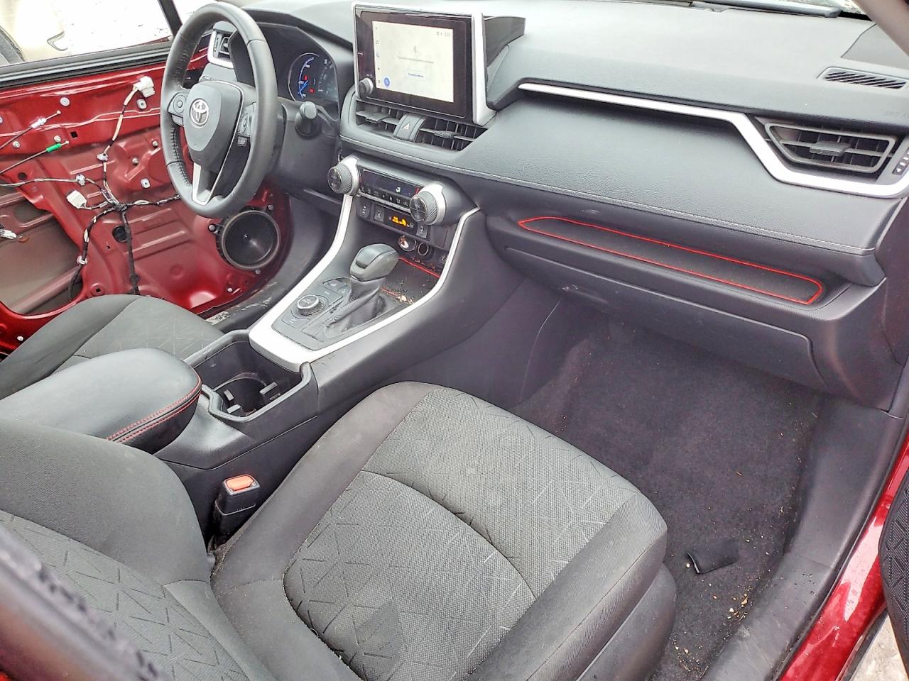 2024 TOYOTA RAV4 XLE photo 8