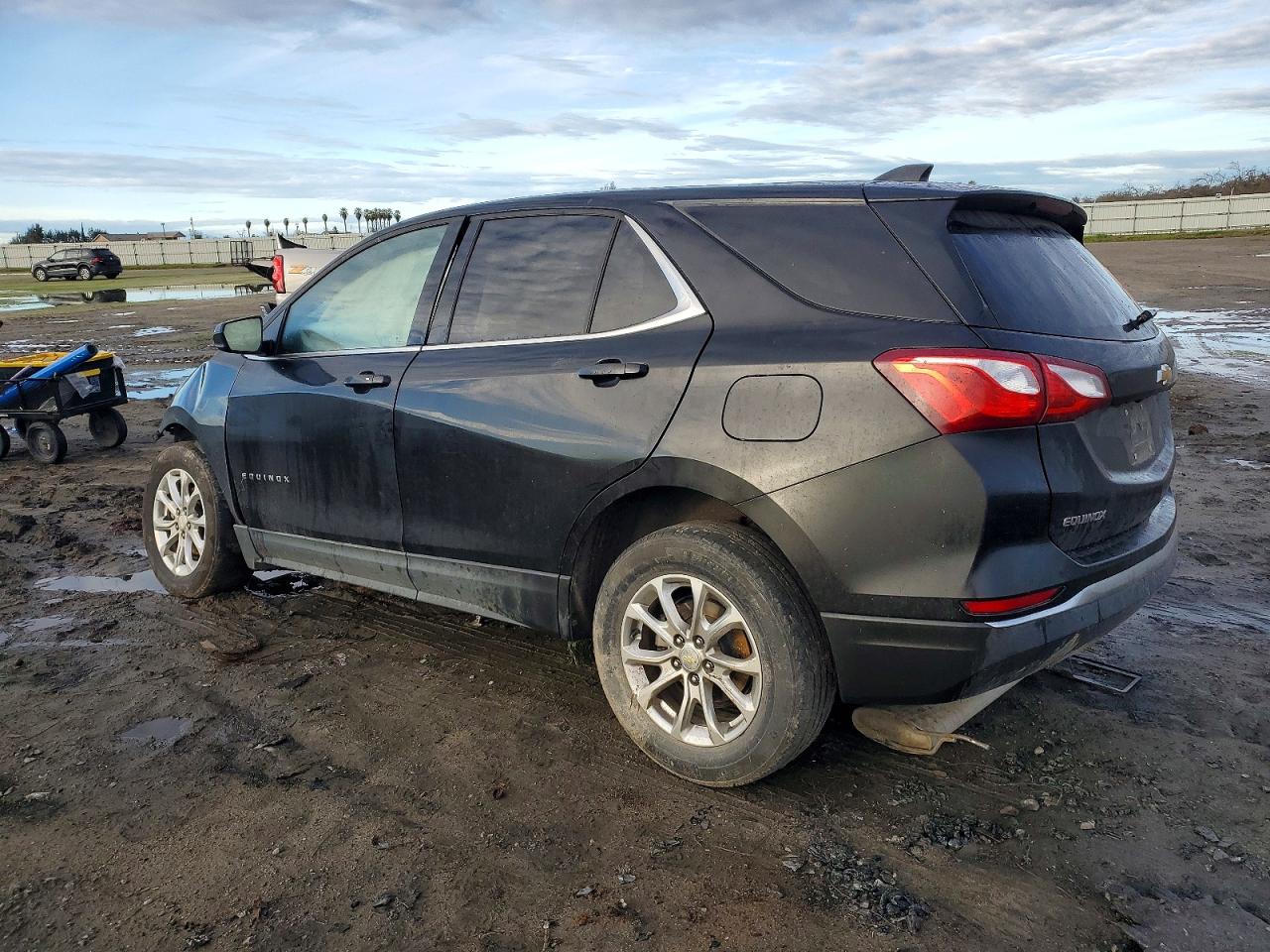 2020 CHEVROLET EQUINOX LT photo 2